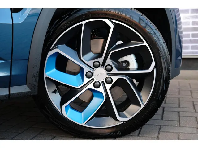 Lynk & Co 01 PHEV 2021 Hybride Benzine 10