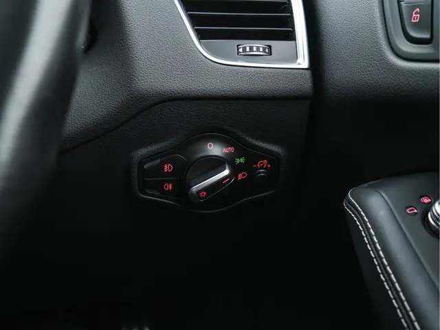 Audi SQ5 3.0 TDI S-Line Quattro (RHD) 2015 Diesel 21