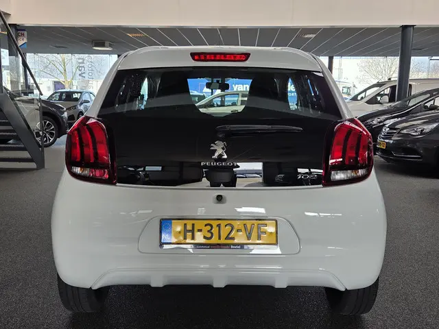 Peugeot 108 1.0 e-VTi Active 2020 Benzine 4