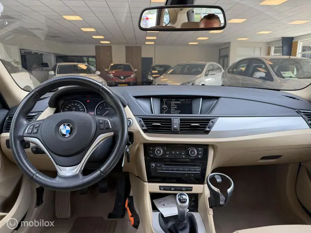 BMW X1 sDrive20i Business 2013 Benzine 13