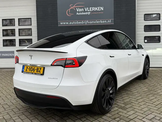Tesla Model Y Performance AWD 75 kWh 2022 Elektrisch 5