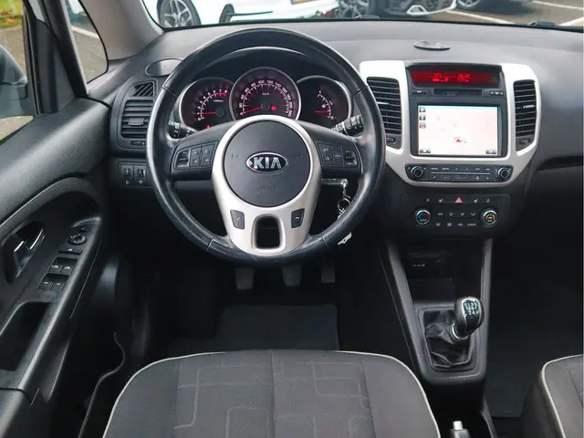 Kia Venga 1.4 CVVT ExecutiveLine 2016 Benzine 11