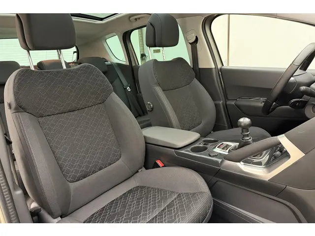 Peugeot 3008 1.2 PureTech Style 2016 Benzine 13