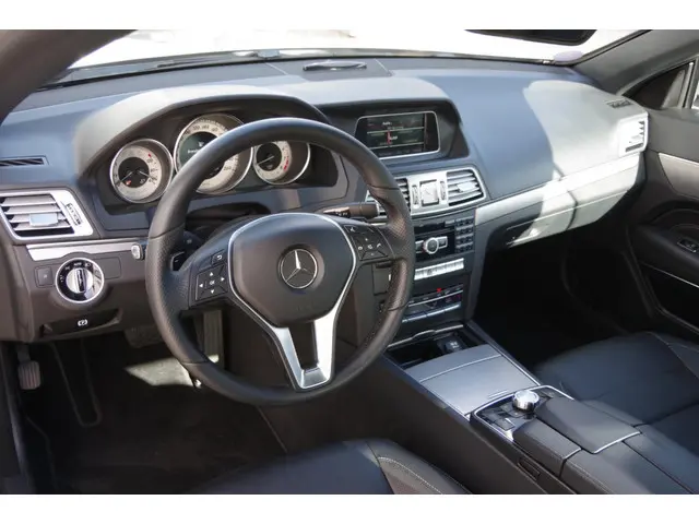Mercedes-Benz E-Klasse Cabrio 200 Ambition 2014 Benzine 6