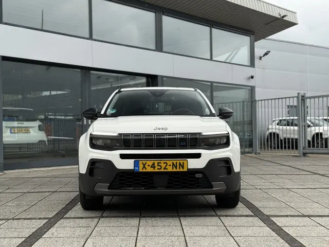 Jeep Avenger Longitude 54 kWh 2024 Elektrisch 8
