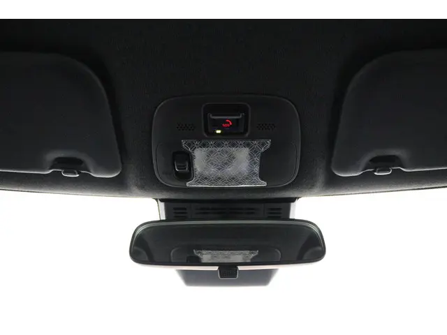 Toyota Aygo X Hybrid 115 play 2026 Hybride Benzine 32