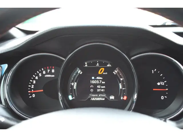 Kia pro_cee'd 1.6 GT 2013 Benzine 13