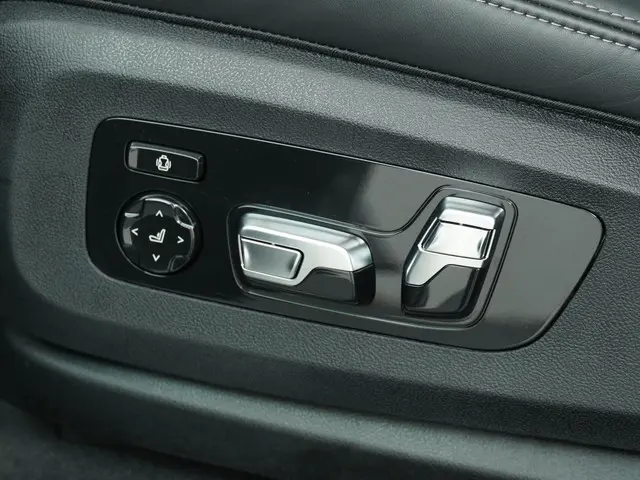 BMW X6 xDrive40i 2024 Benzine 24