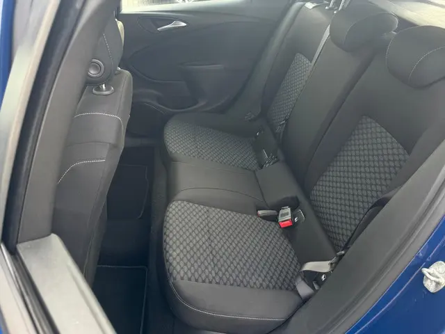 Opel Astra 1.2 Edition 2020 Benzine 18