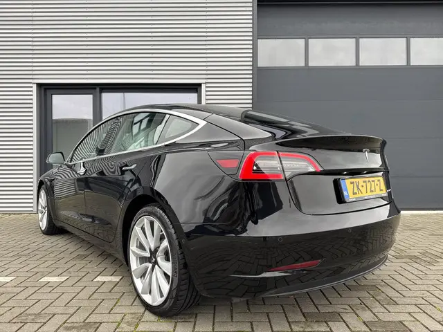 Tesla Model 3 Long Range AWD 75 kWh 2019 Elektrisch 5