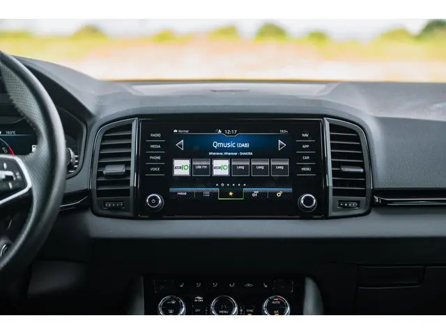 Škoda Karoq 1.5 TSI 150PK DSG Sportline 2021 Benzine 26