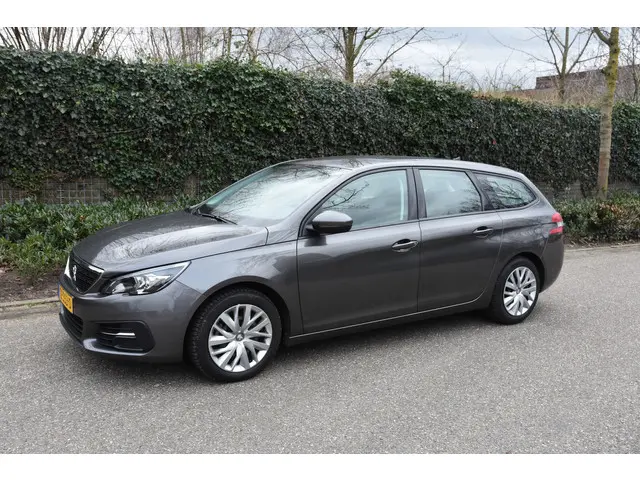 Peugeot 308 SW 1.2 PureTech Blue Lease 2018 Benzine 2