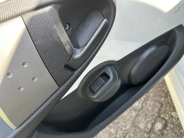 Peugeot 107 1.0 Active facelift led airco 2012 Benzine 17