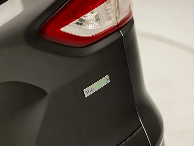 Ford Kuga 1.5 Titanium 2016 Benzine 24