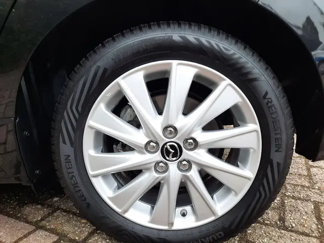 Mazda 2 Hybrid 1.5 Select 2022 Hybride Benzine 24