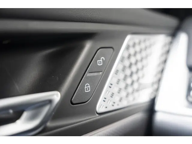 BMW X1 18i sDrive Aut. 2024 Benzine 43