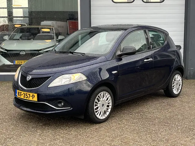 Lancia Ypsilon 0.9 TwinAir Gold 2016 Benzine 9