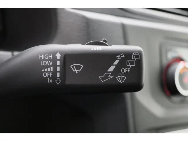 Volkswagen Caddy 1.0 TSI Comfortline 2018 Benzine 35