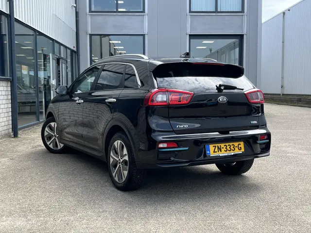 Kia e-Niro ExecutiveLine 64 kWh 2019 Elektrisch 13