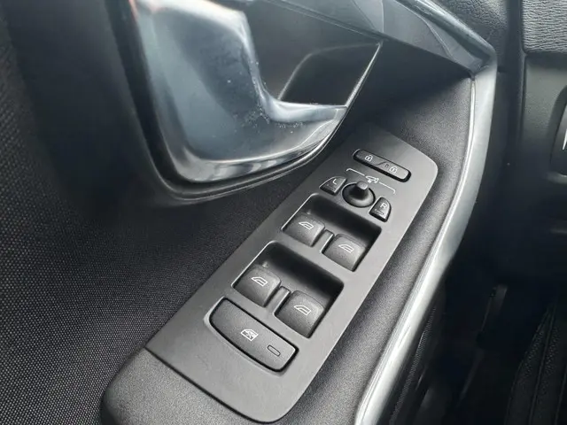 Volvo V40 1.6 T3 Momentum 2013 Benzine 15