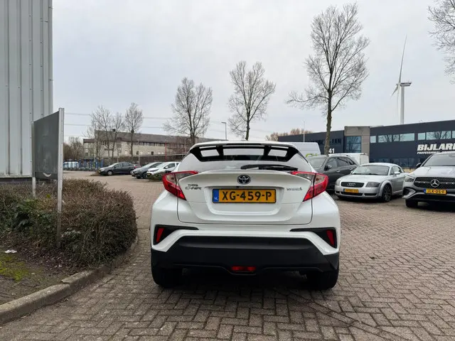 Toyota C-HR 1.8 Hybrid Energy 2018 Hybride Benzine 3