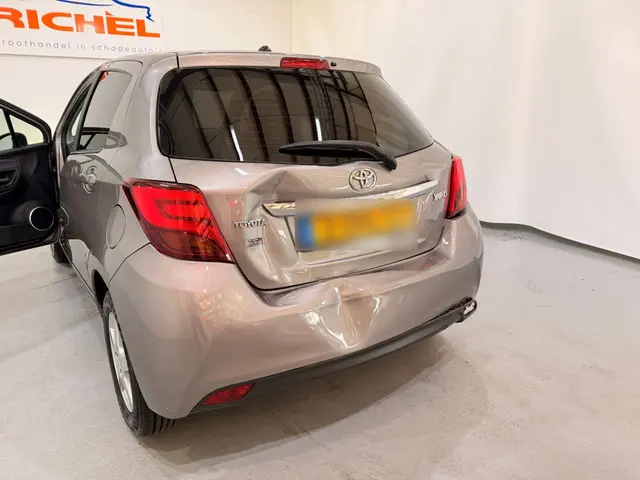 Toyota Yaris HB 1,0 VVT-i Aspiration Clima 2015 Benzine 9