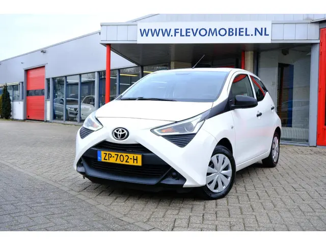Toyota Aygo 1.0 VVT-i x 5-drs LED-dagrij 2019 Benzine