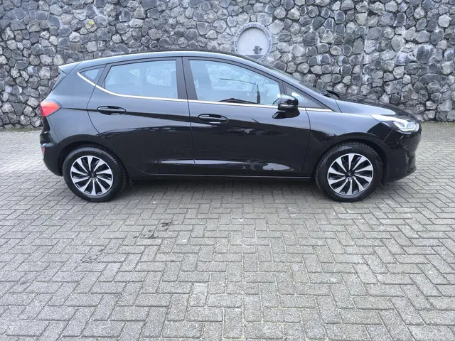 Ford Fiesta 1.0 EcoBoost Hybrid Titanium 2022 Benzine 18
