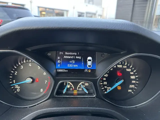 Ford Focus Wagon 1.0 Trend Edition 2015 Benzine 12