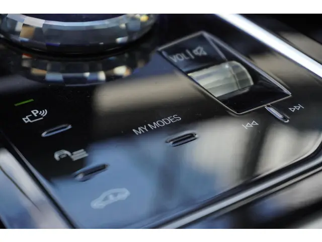 BMW 7 Serie M760e xDrive 2023 Hybride Benzine 27