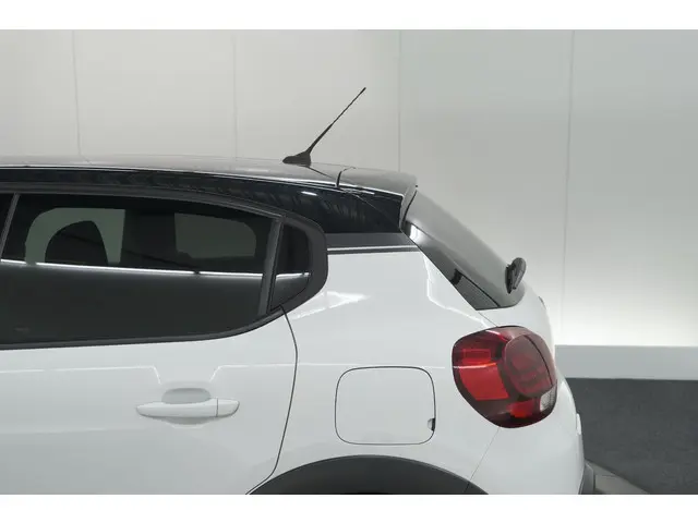 Citroën C3 PureTech 110 S&S Shine 2020 Benzine 22