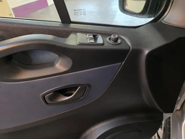 Opel Vivaro Combi 1.6 CDTI L2H1 2019 Diesel 18