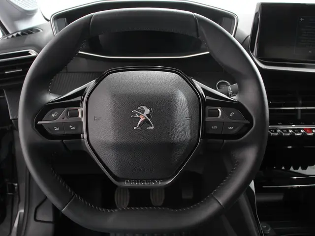Peugeot 208 1.2 100pk Turbo Allure Pack 2023 Benzine 15