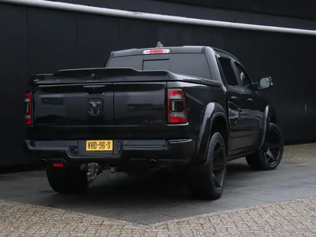 Dodge Ram 1500 5.7 V8 4x4 Crew Cab Limited 2020 Benzine 3