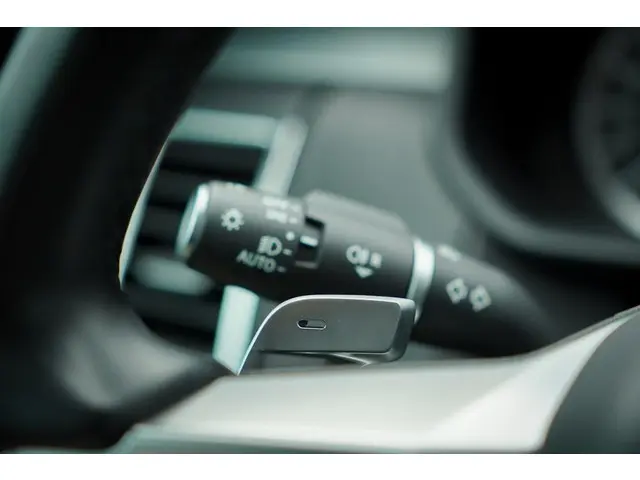 Land Rover Discovery 3.0 D250 R-Dynamic SE 2024 Diesel 37