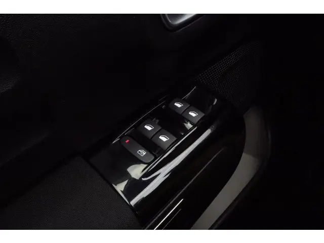 Citroën C3 1.2 PureTech Shine 2017 Benzine 19