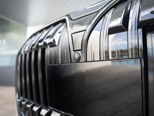 BMW 7 Serie M760e xDrive 2023 Hybride Benzine 13