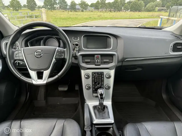 Volvo V40 2.0 D2 Nordic+ 2018 Diesel 7