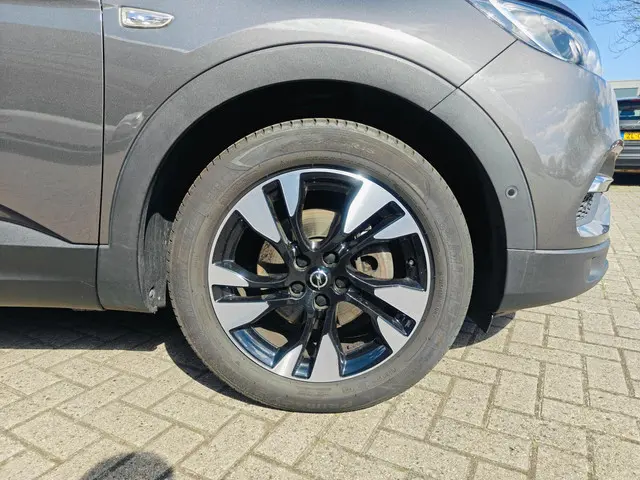 Opel Grandland X 1.2 Turbo Innovation 2020 Benzine 9