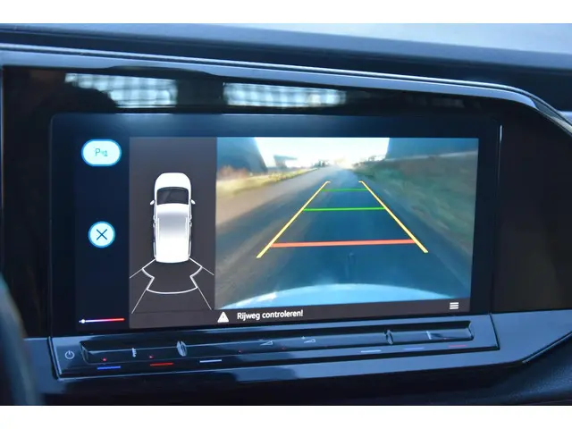 Volkswagen Caddy Cargo 2.0 TDI 1st Edition 2021 Diesel 15