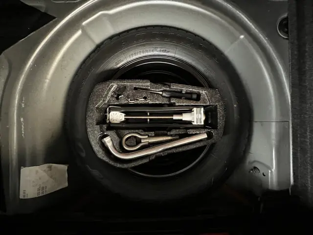 Volkswagen Polo 1.2 Easyline 2012 Benzine 23