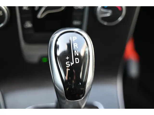 Volvo V40 1.5 T2 Polar 2020 Benzine 23