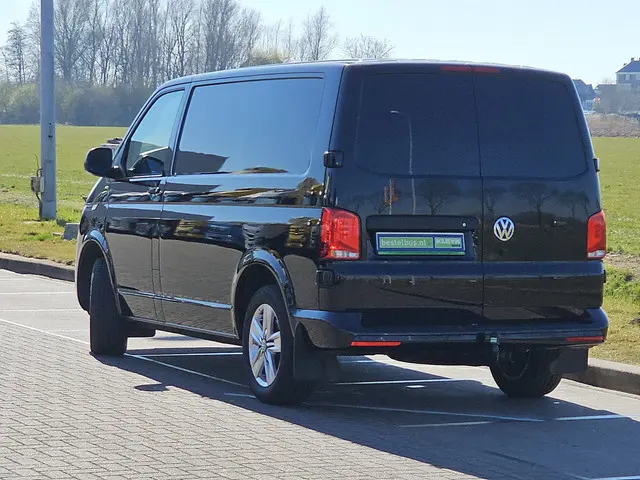 Volkswagen Transporter 2.0 TDI 2023 Diesel 6