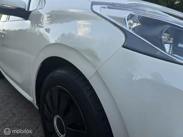 Peugeot 208 1.2 PureTech Allure Nieuwe APK 2019 Benzine 14