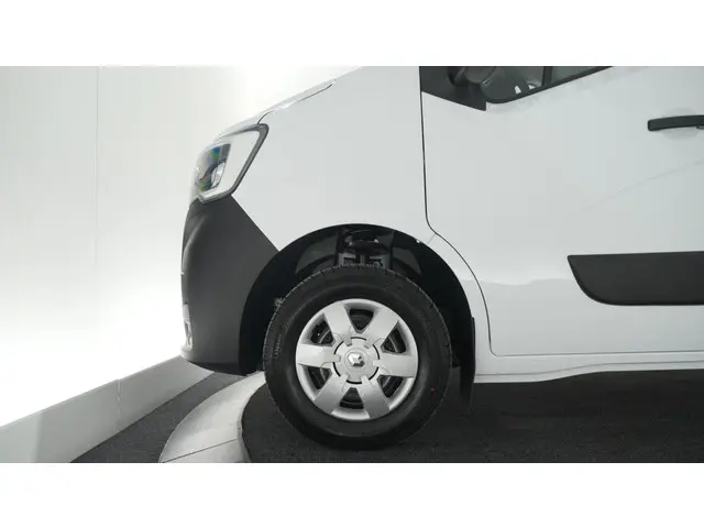 Renault Master T35 2.3 dCi 135 L2H2 Comfort 2024 Diesel 18