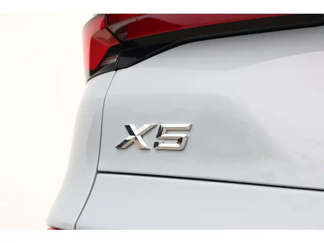 BMW X5 xDrive50e 2025 Hybride Benzine 66