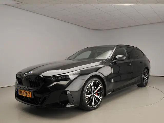 BMW 5 Serie Touring 520d 2025 Diesel 43