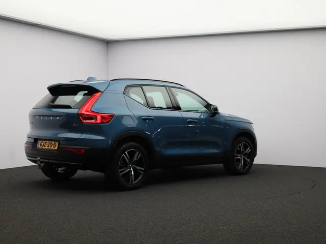Volvo XC40 2.0 B4 Plus Dark 2024 Benzine 2