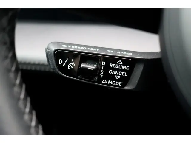 Porsche Taycan Sport Turismo 79 kWh | 2023 Elektrisch 37