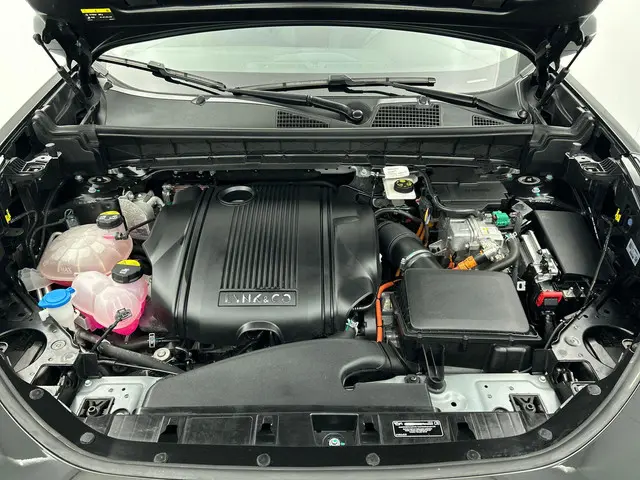 Lynk & Co 01 1.5 261pk PHEV 2023 Hybride Benzine 29